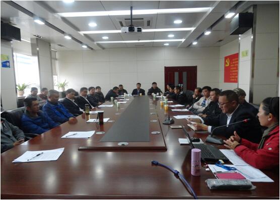 988pay钱包综合办主任宋洋对988pay钱包公司治理制度、清静知识举行宣贯培训。。